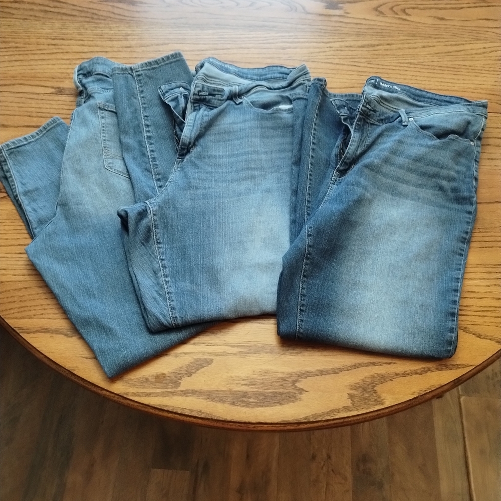 Signature Levi Blue Jeans